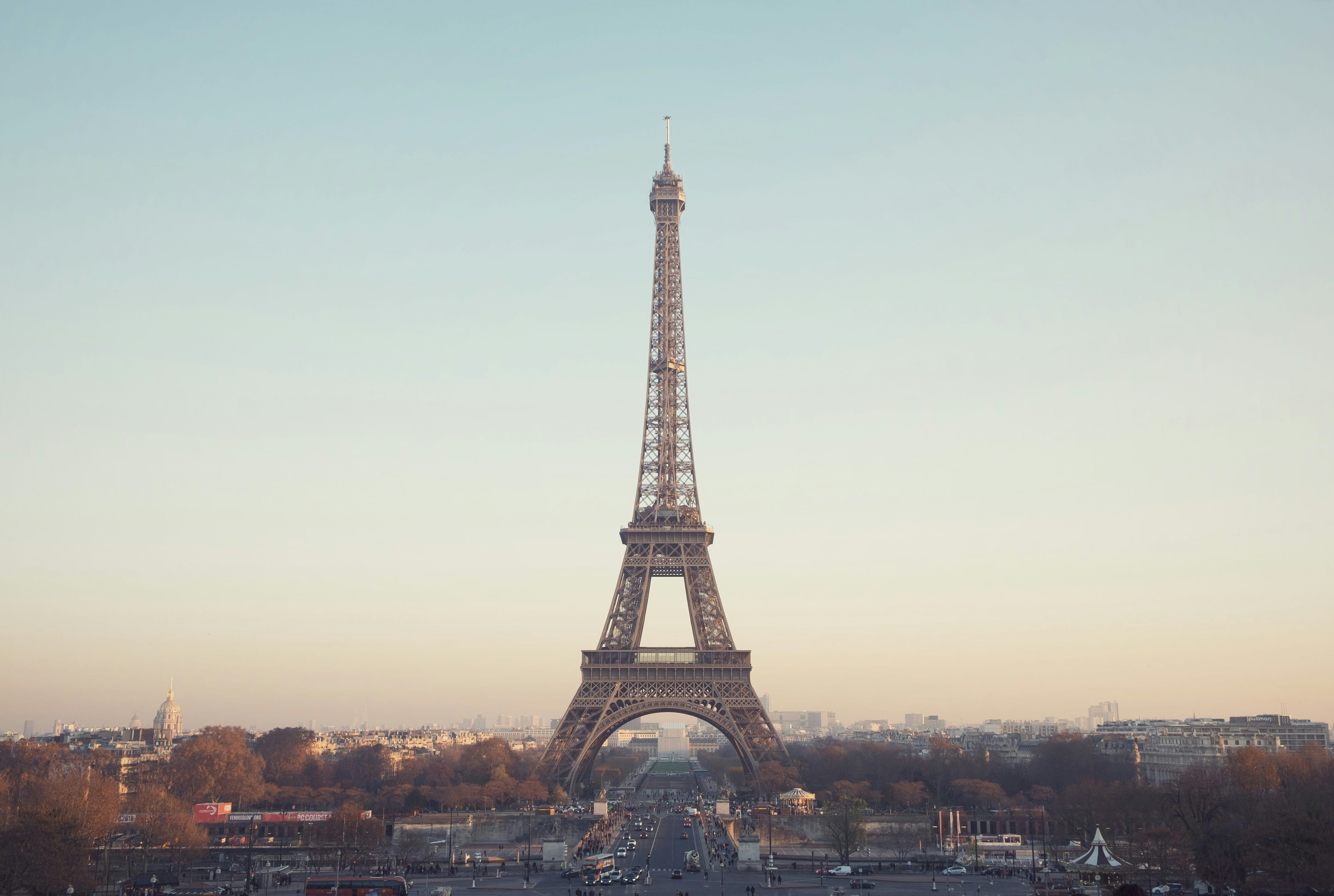 Paris City Private Transfers | Go Easy Transfer